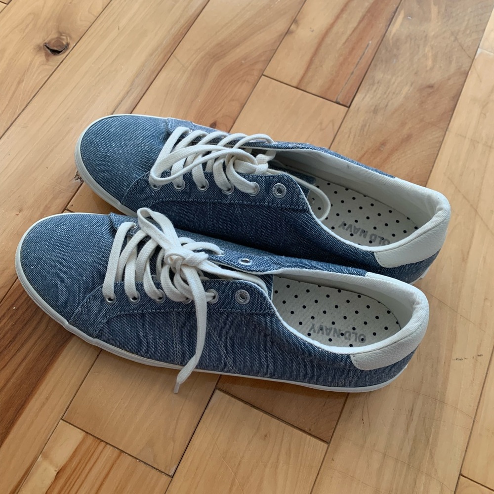 Old navy shoes